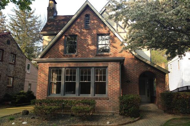 1144 Ridgewood Dr., Highland Park, IL 60035