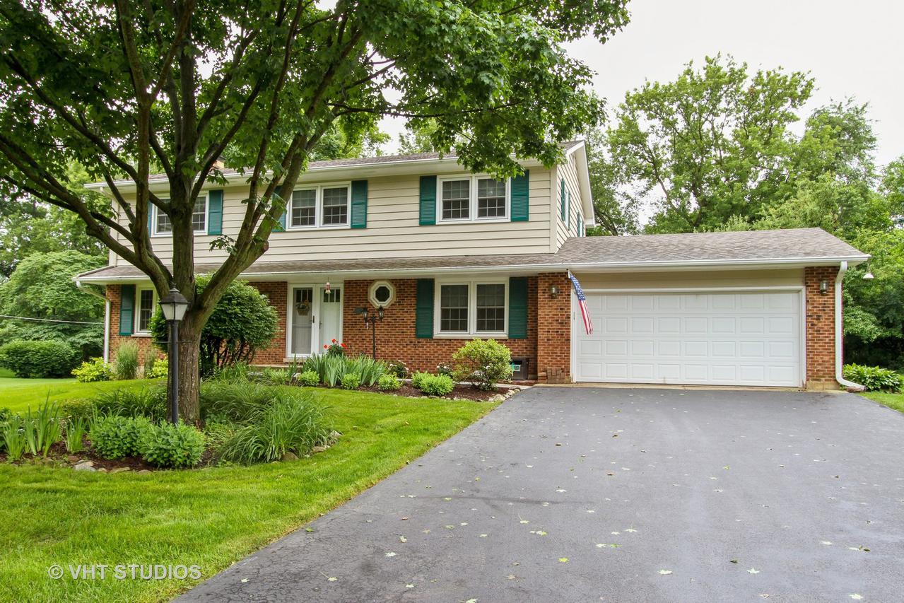 4909 Daniel Dr., Crystal Lake, IL 60014