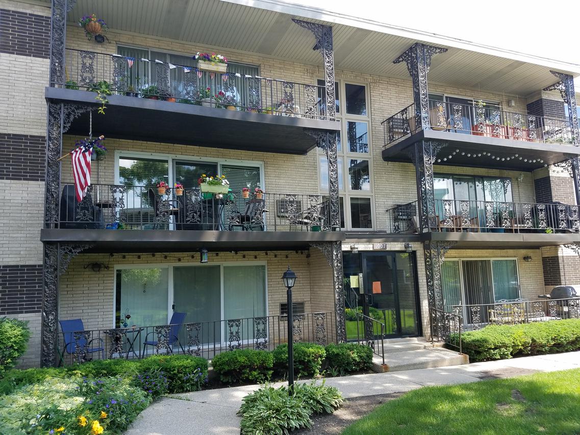 1007 8th Ave. #3, La Grange, IL 60525