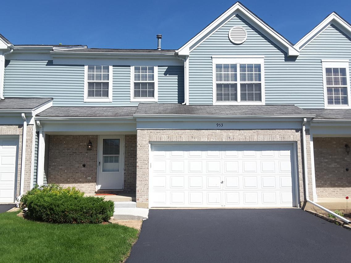 953 Old Oak Cir., Algonquin, IL 60102