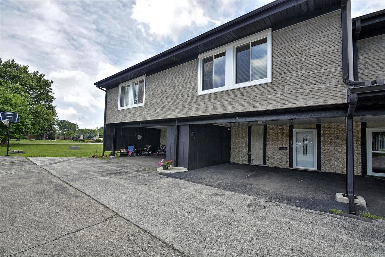 9 Cour Marquis, Palos Hills, IL 60465