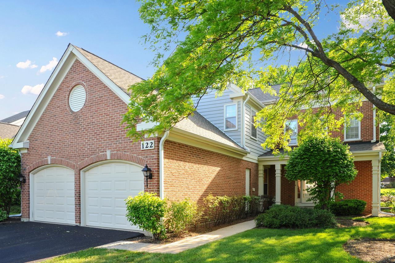 122 Princeton Ln., Glenview, IL 60026