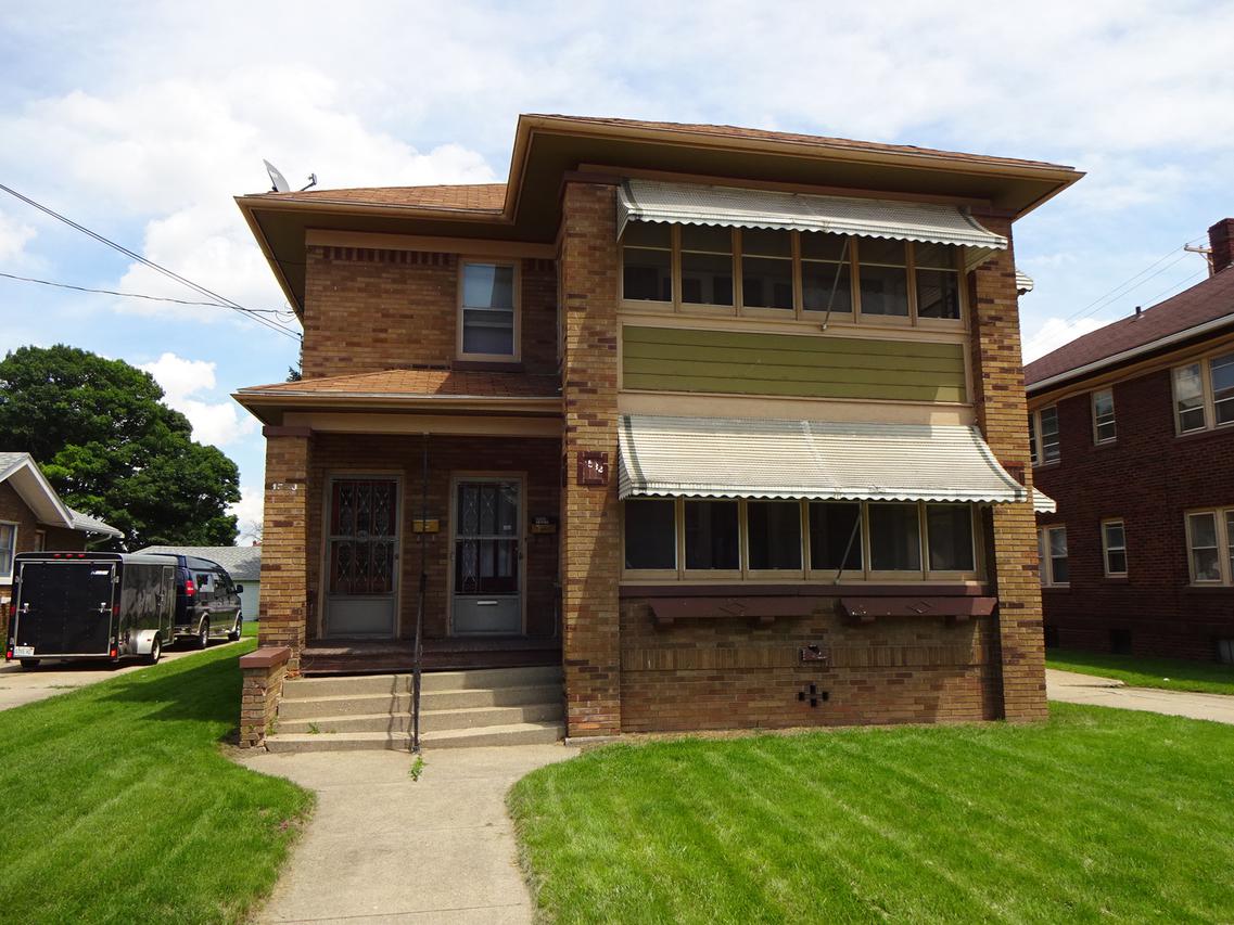 1530 11th St., Rockford, IL 61104