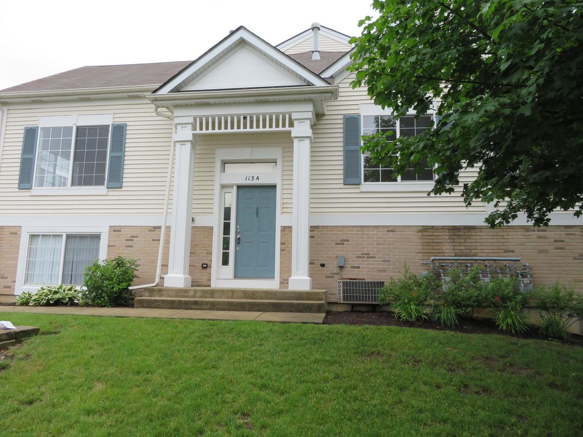 113 Enclave Cir. #A, Bolingbrook, IL 60440