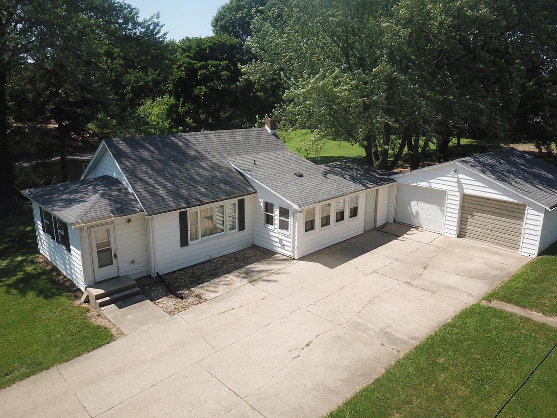 1344 W Fairview Rd., Freeport, IL 61032