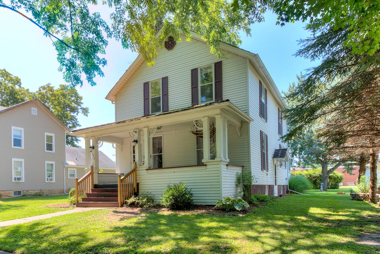 420 W Center St., Paxton, IL 60957