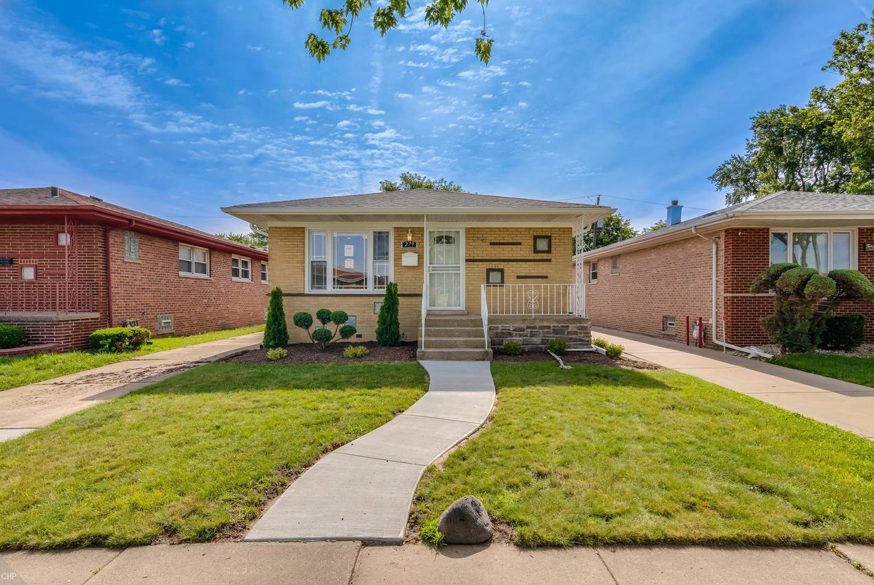 279 Prairie Ave., Calumet City, IL 60409