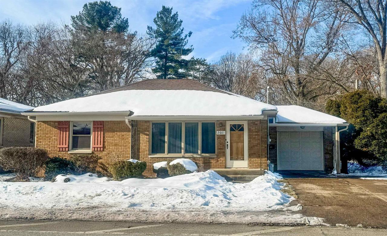 2601 7th St., Eastmoline, IL 61244