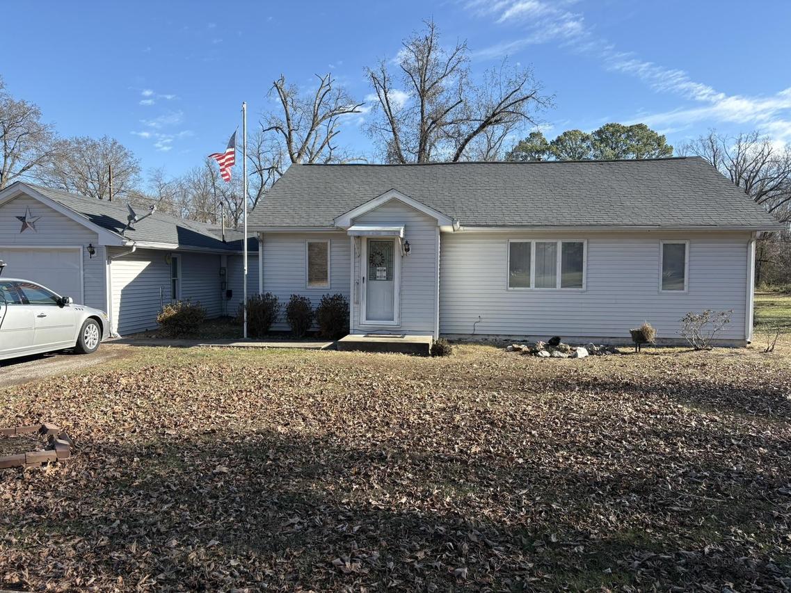 11412 Il-37 Hwy., Benton, IL 62812