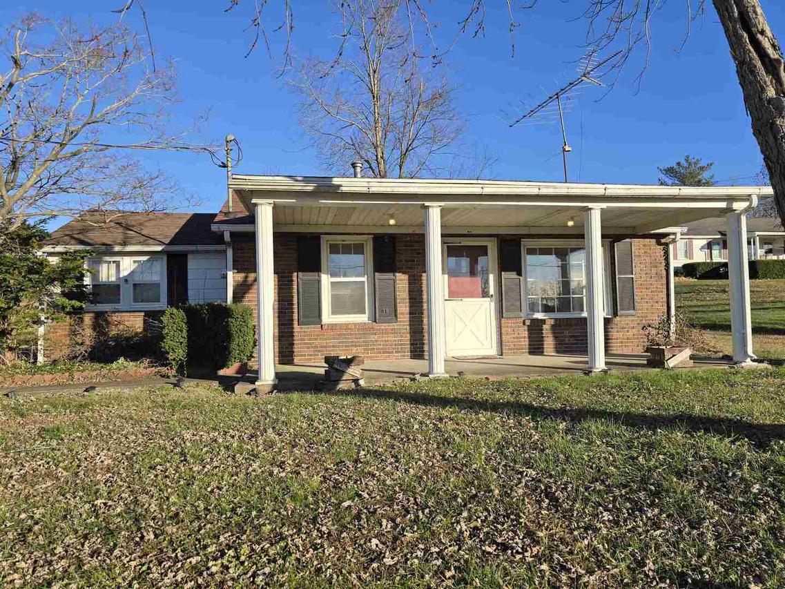 550 Old Broughton Rd., Eldorado, IL 62930