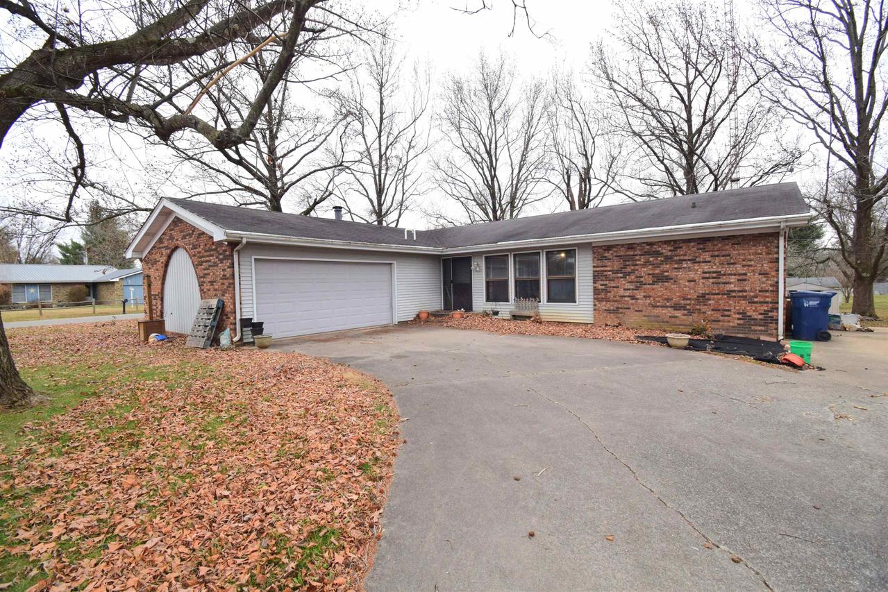 69 Cherry Dr., Mtvernon, IL 62864