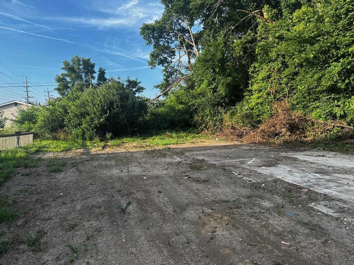 111 Midkiff St., Harrisburg, IL 62946