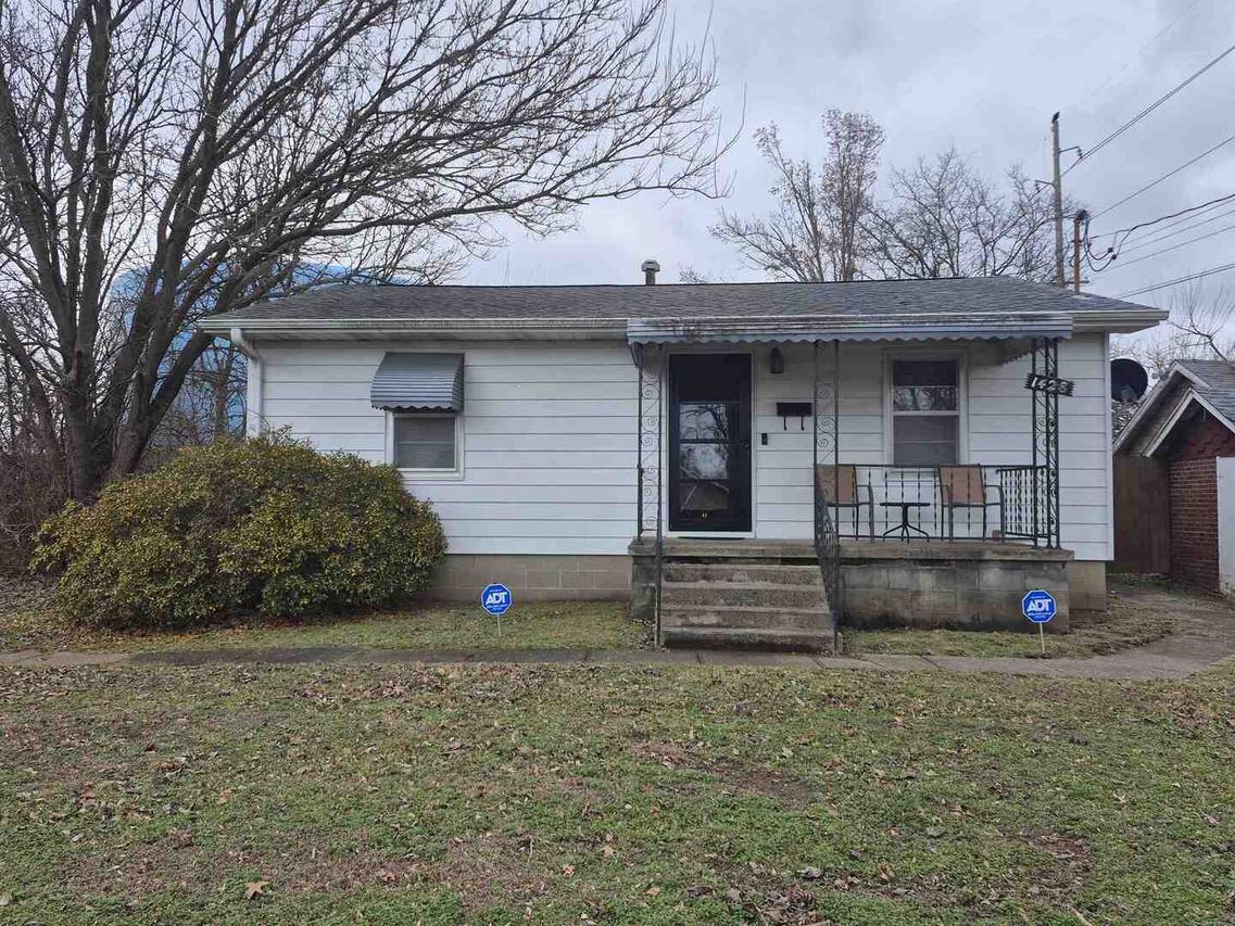 1428 S Granger St., Harrisburg, IL 62946