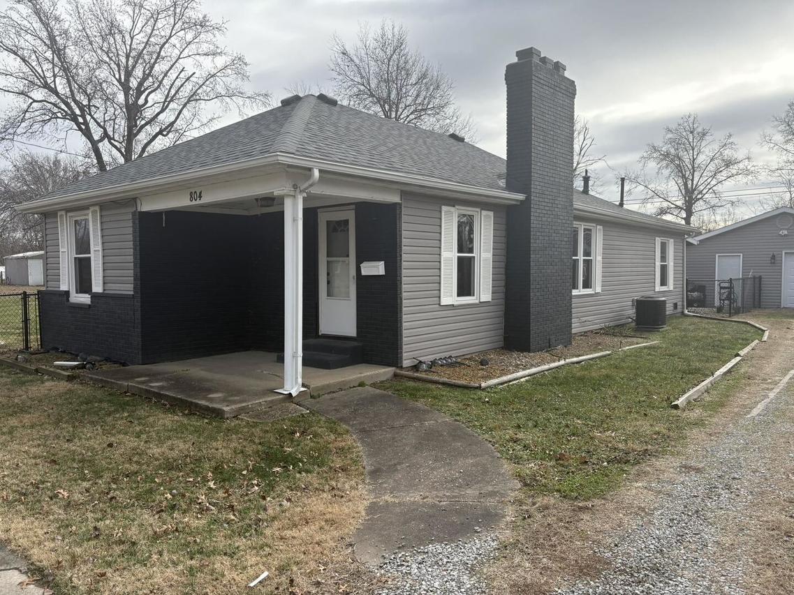 804 E Clark St., West Frankfort, IL 62896