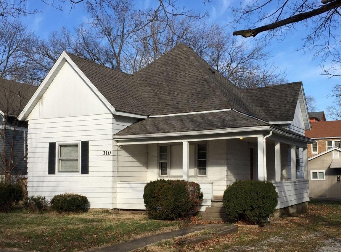 310 W Cherry St., Carbondale, IL 62901