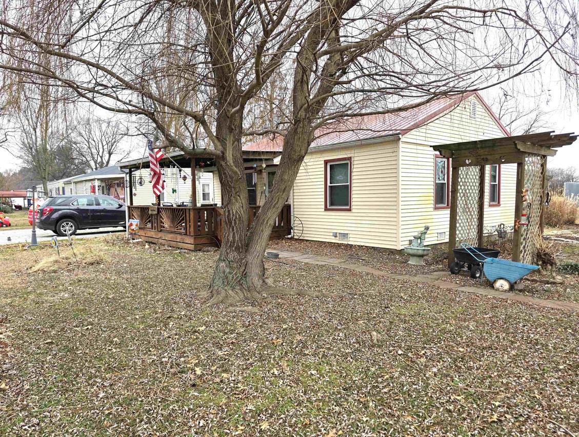 105 S Watkins St., Cisne, IL 62823