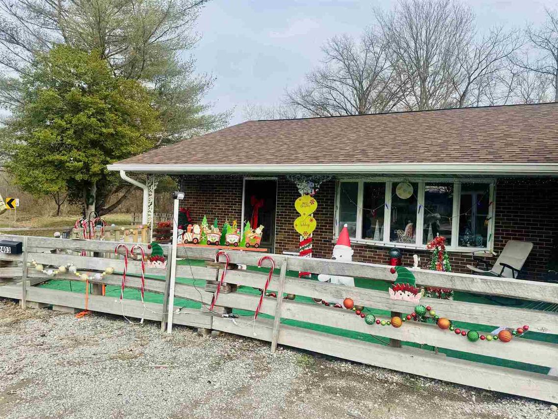 2403 E Main St., West Frankfort, IL 62896