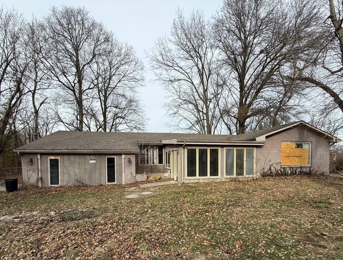 11035 Avery Rd., West Frankfort, IL 62896