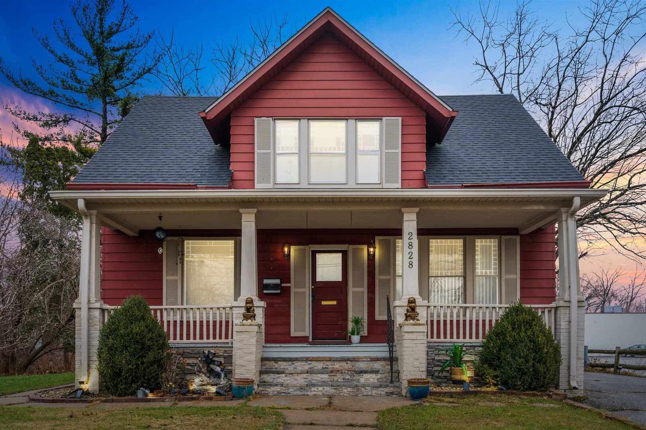 2828 16 St., Moline, IL 61265