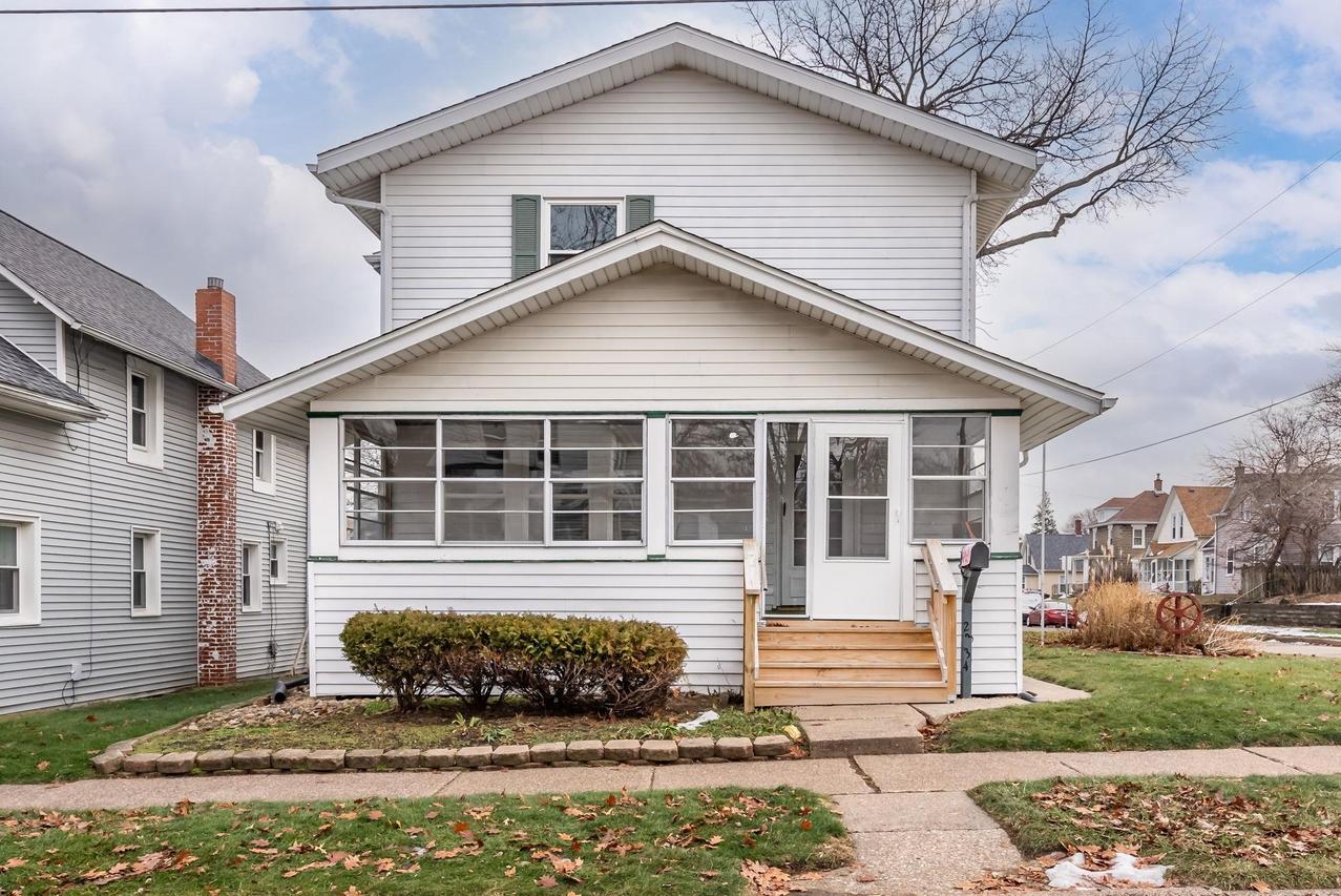2334 5th St., Moline, IL 61265