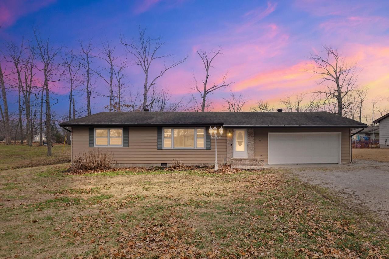 105 Hickory Grove Rd., Salem, IL 62881