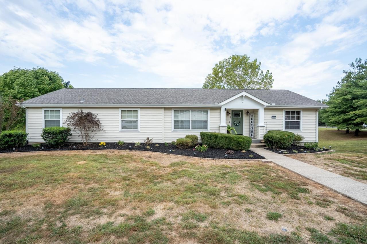 12451 Dahmer Way, Cartervill, IL 62918