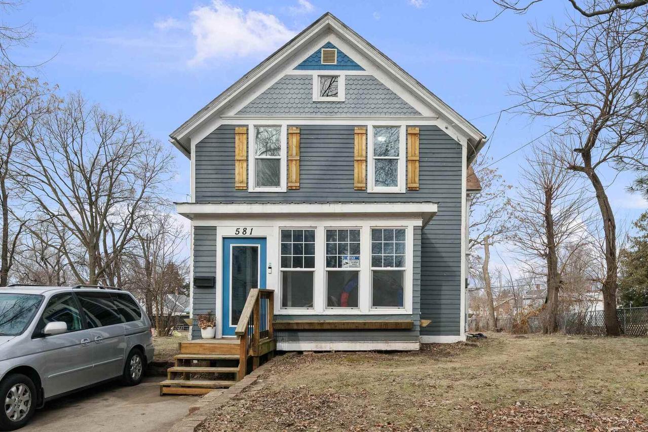 581 20th Ave., Rock Island, IL 61201