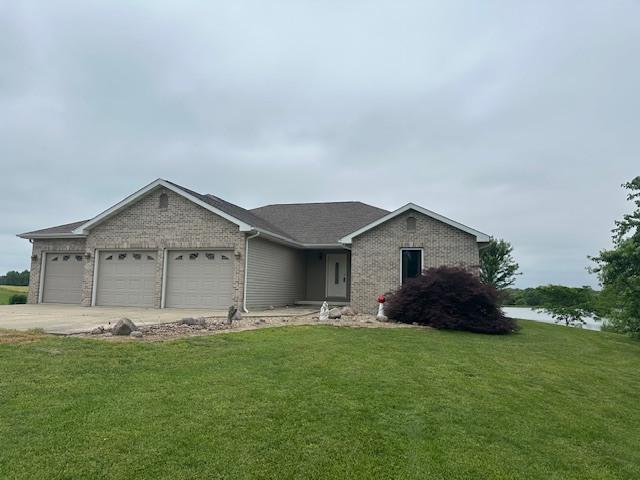 5476 Waterway Dr Dr., Pinckneyville, IL 62274