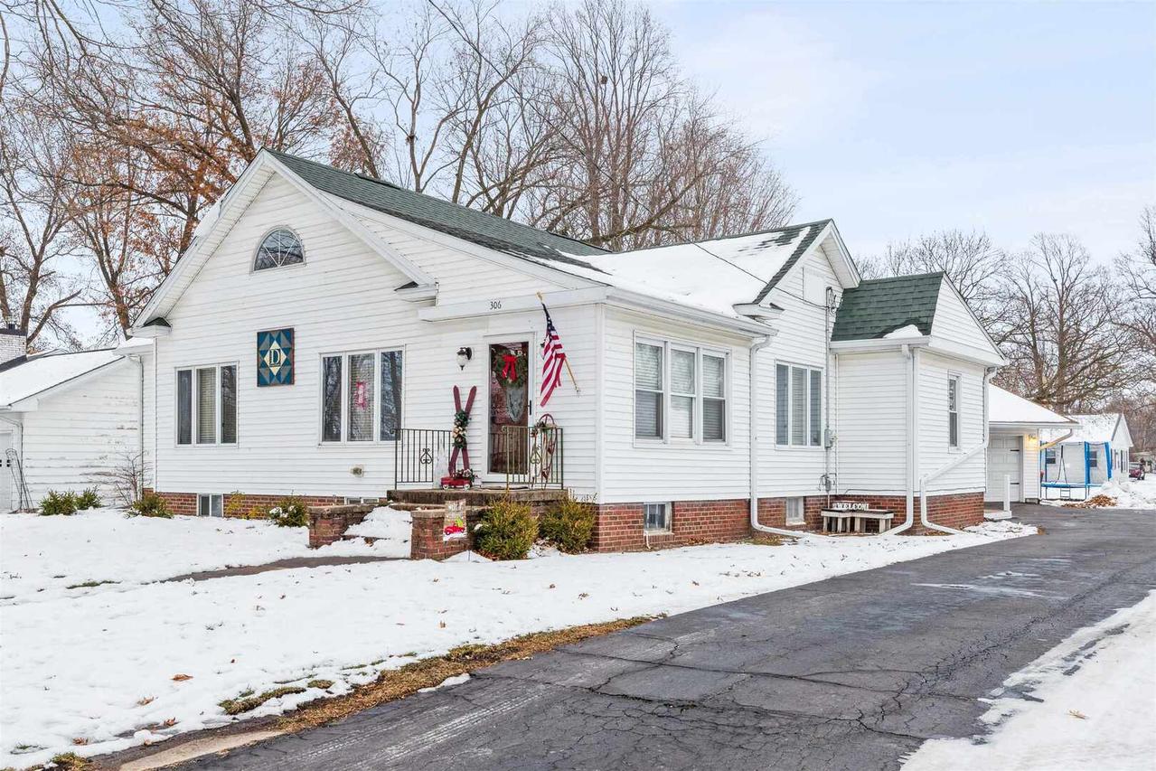 306 N Main St., Alexis, IL 61412