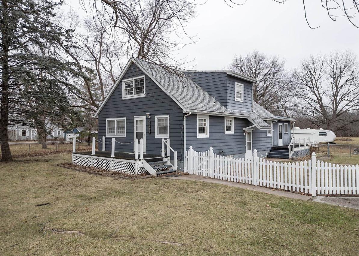 1819 Coyne Center Rd., Milan, IL 61264