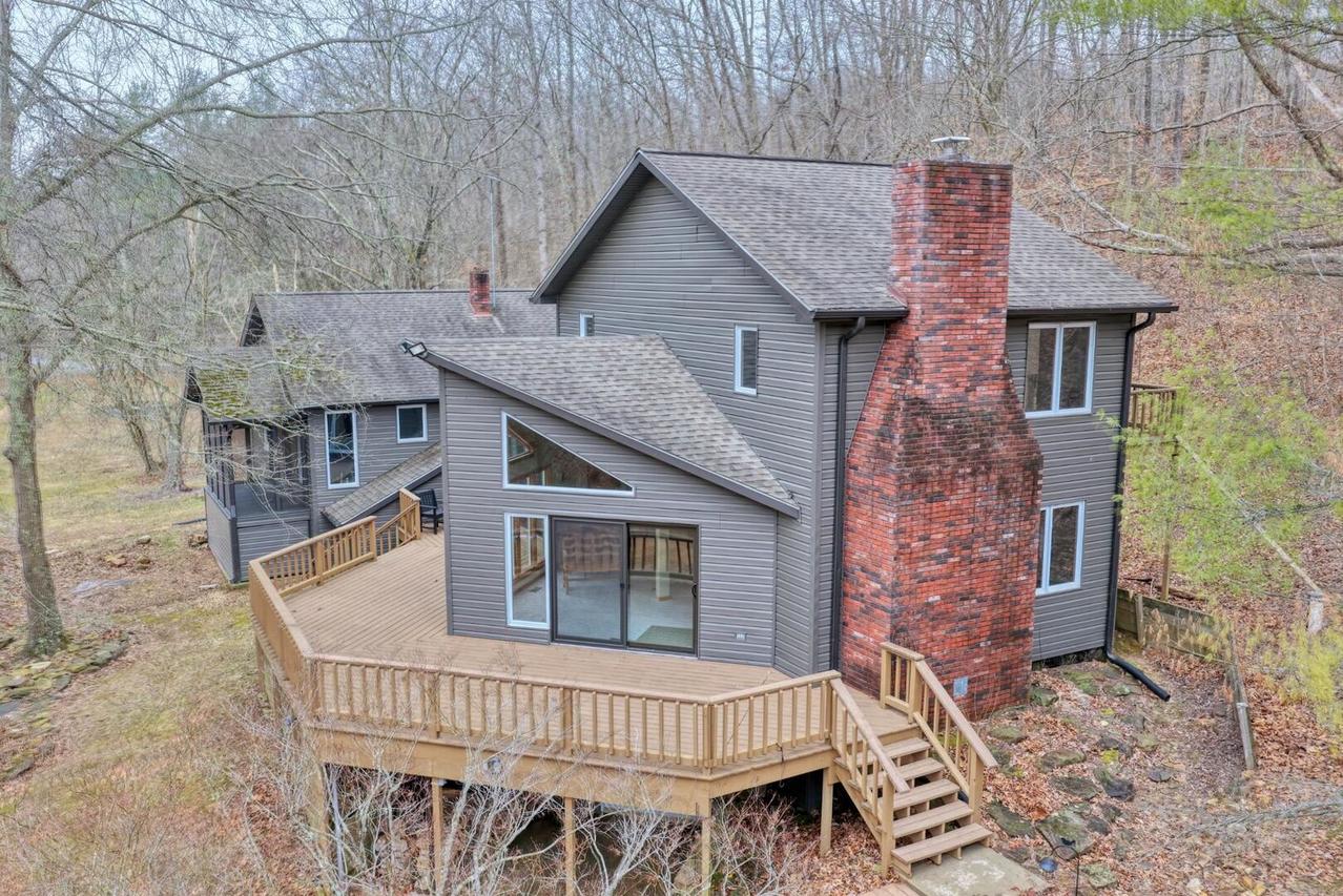 1300 Shoal Creek Rd Rd. #1, Murphysboro, IL 62966