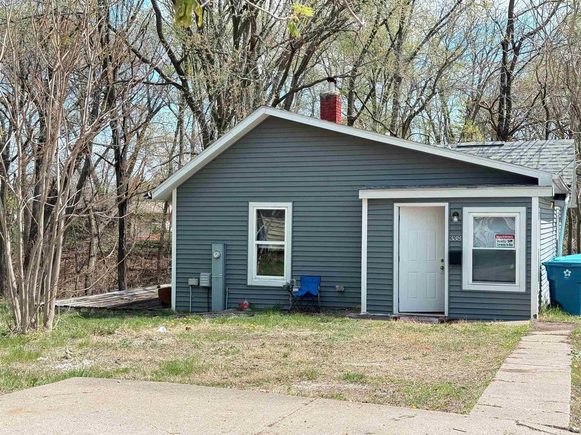 338 23rd Ave., Eastmoline, IL 61244