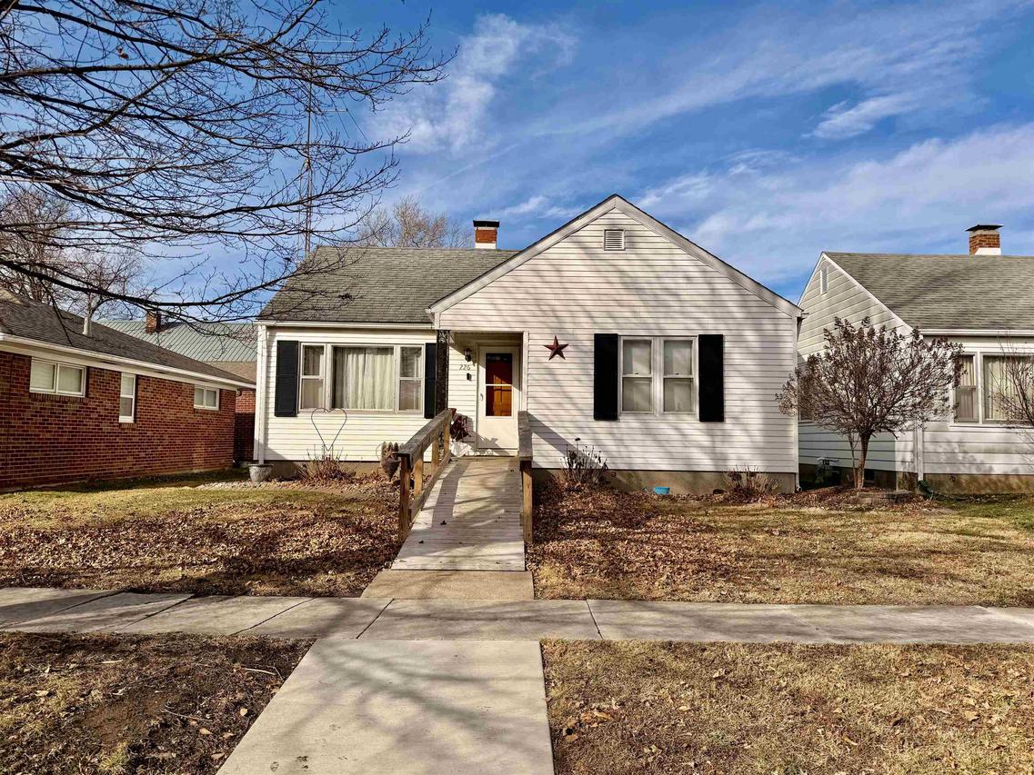 226 S Pine St St., Centralia, IL 62801