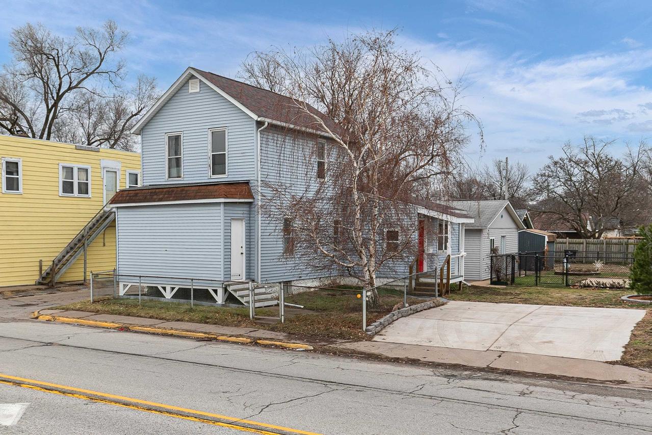 910 18th Ave Ave., Rockisland, IL 61201