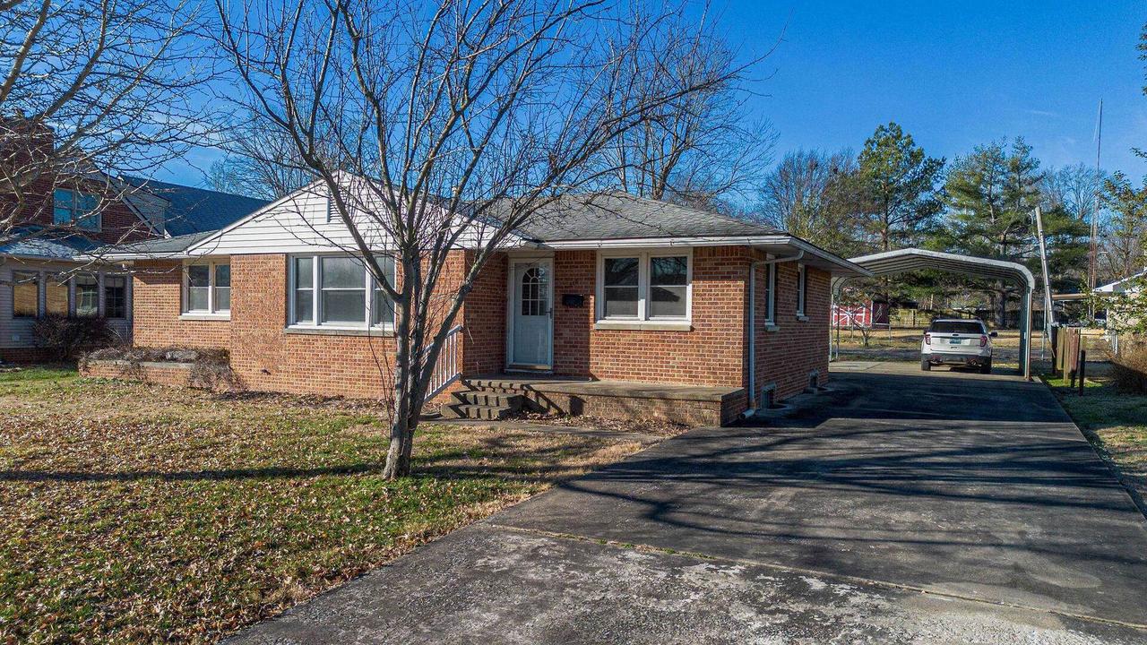 213 Dorris Dr Dr., Metropolis, IL 62960