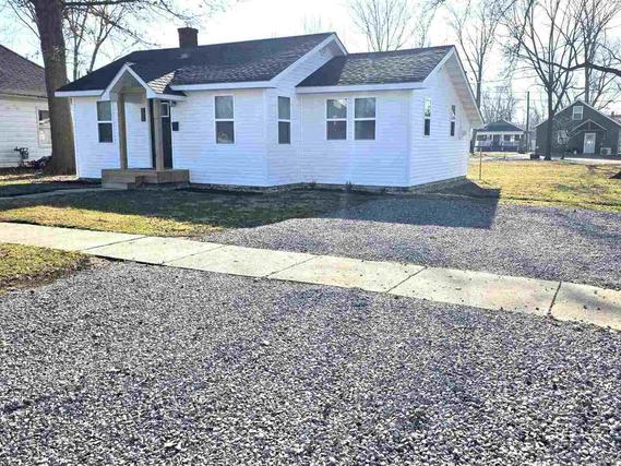 New Homes with Master Bedrooms on the 1st Floor in Flora: January 10th to January 16th