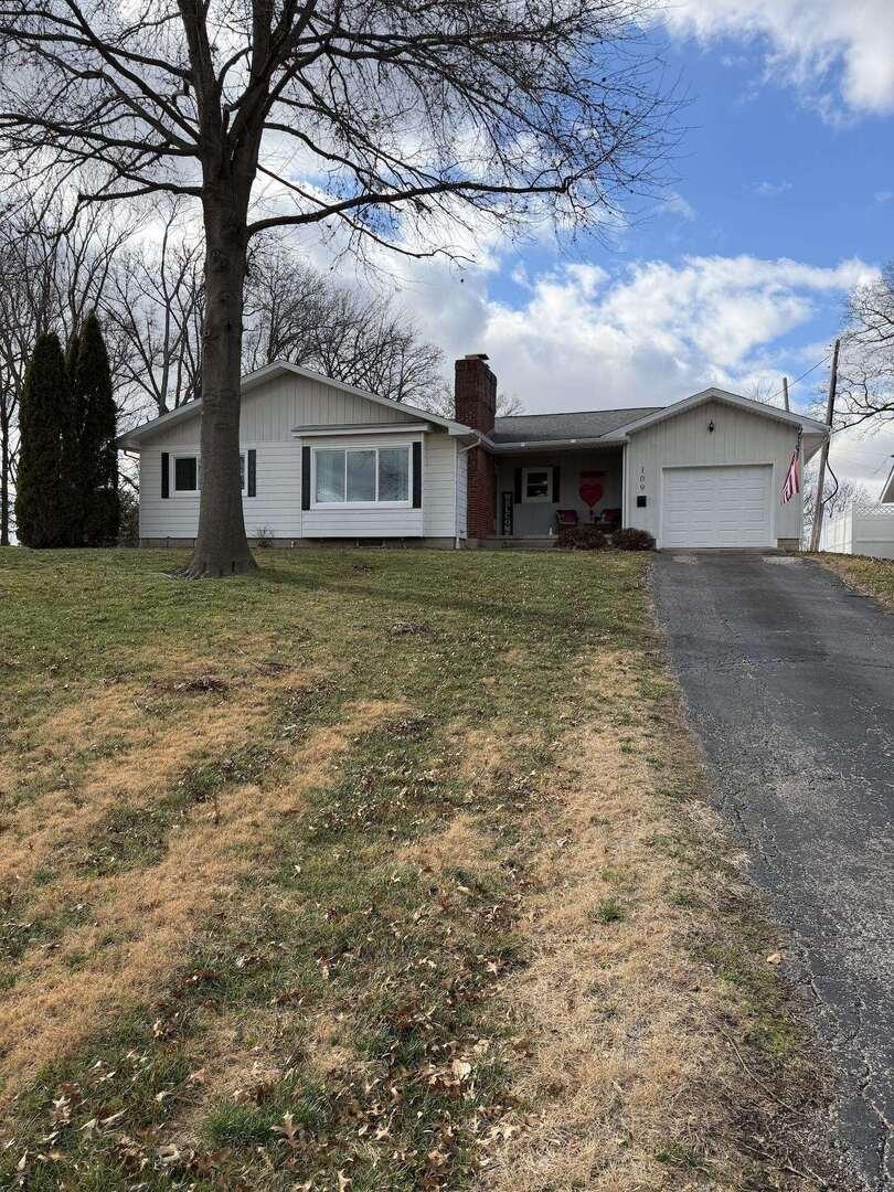 109 S Beaucoup St St., Pinckneyville, IL 62274