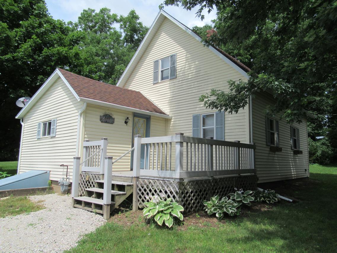 420 W Mill Rd., Sheffield, IL 61361