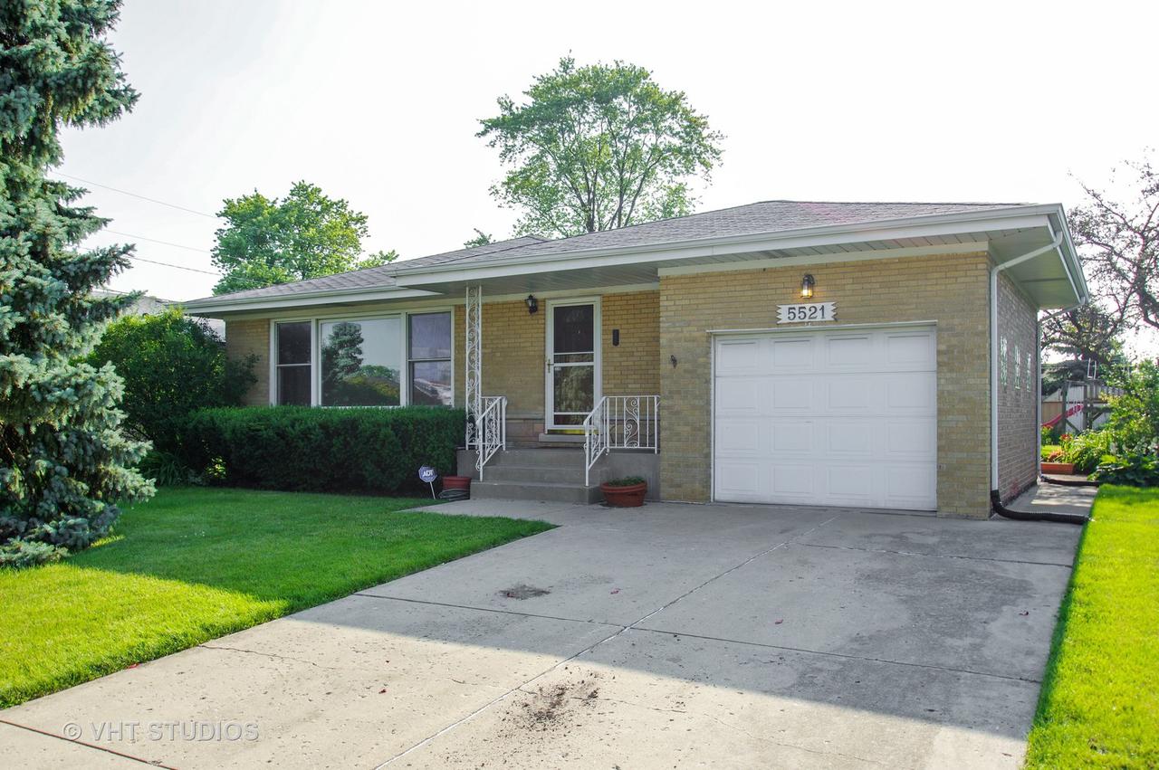 5521 N Redwood Dr., Norwood Park Township, IL 60656