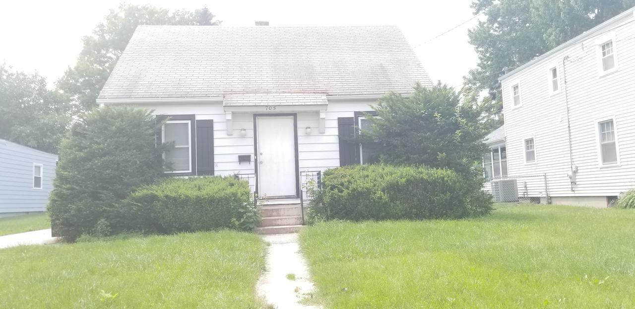 705 Gates St., Aurora, IL 60505