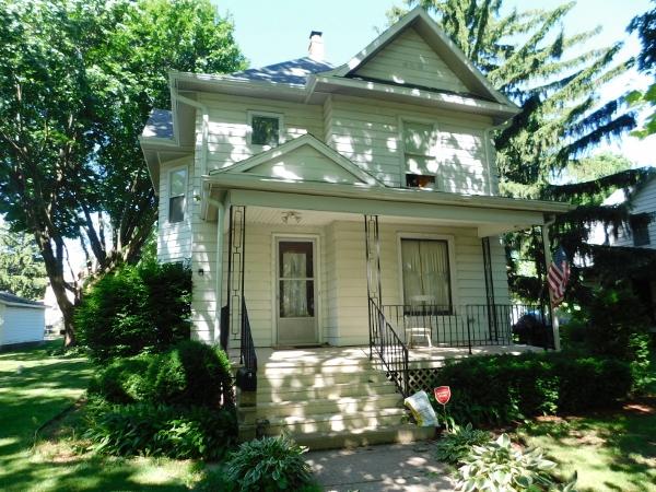 714 N Main St., Rochelle, IL 61068