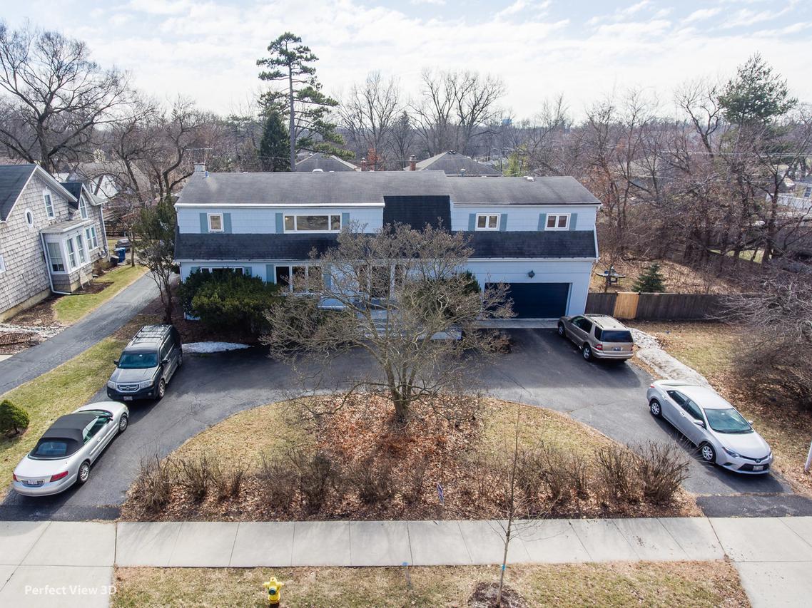 155 Chicago Ave., Clarendon Hills, IL 60514