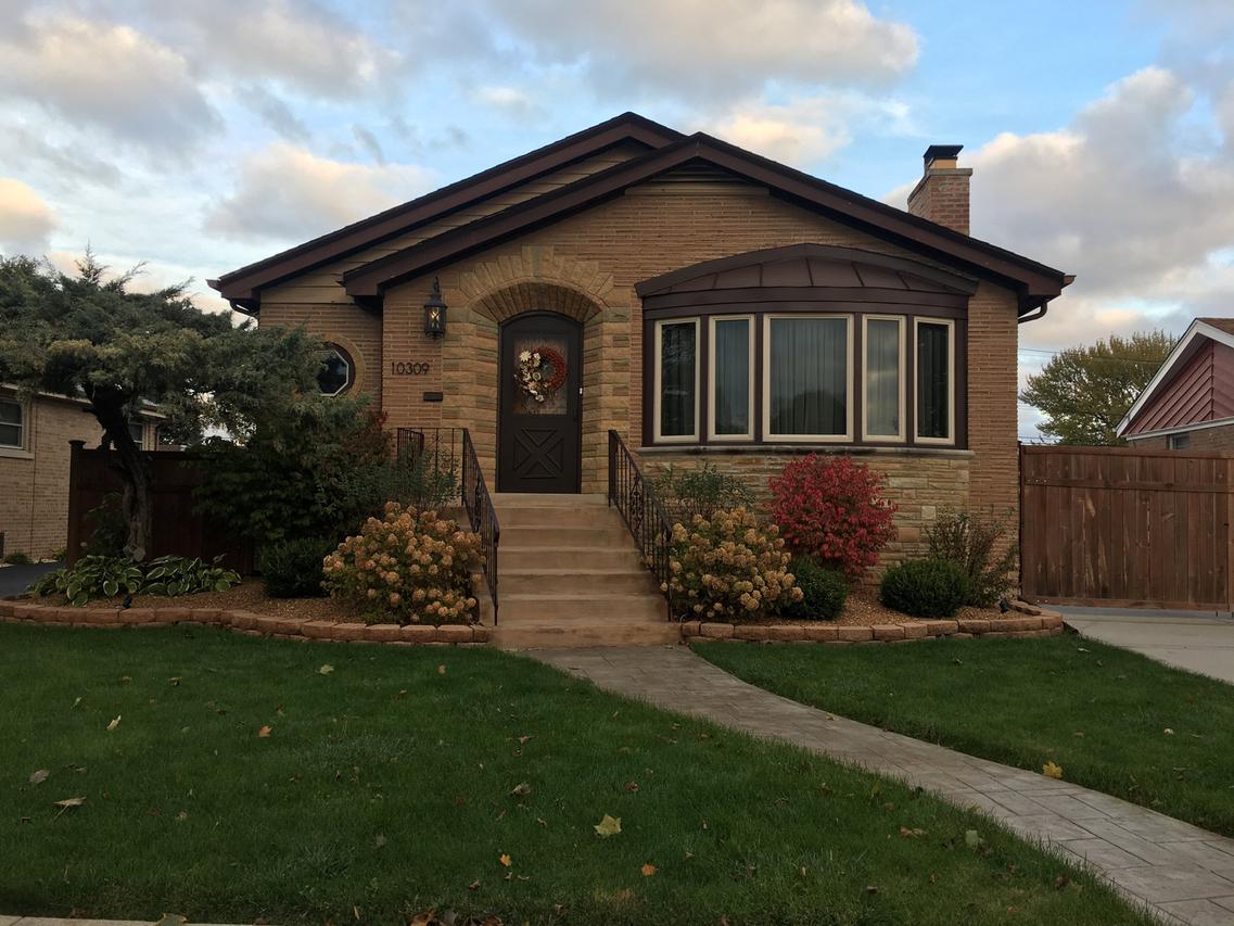 10309 Laramie Ave., Oak Lawn, IL 60453