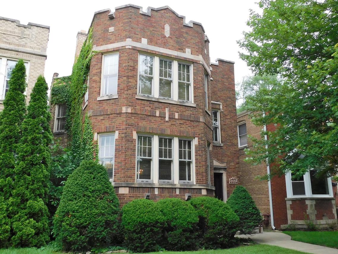 2452 W 113th St., Chicago, IL 60655