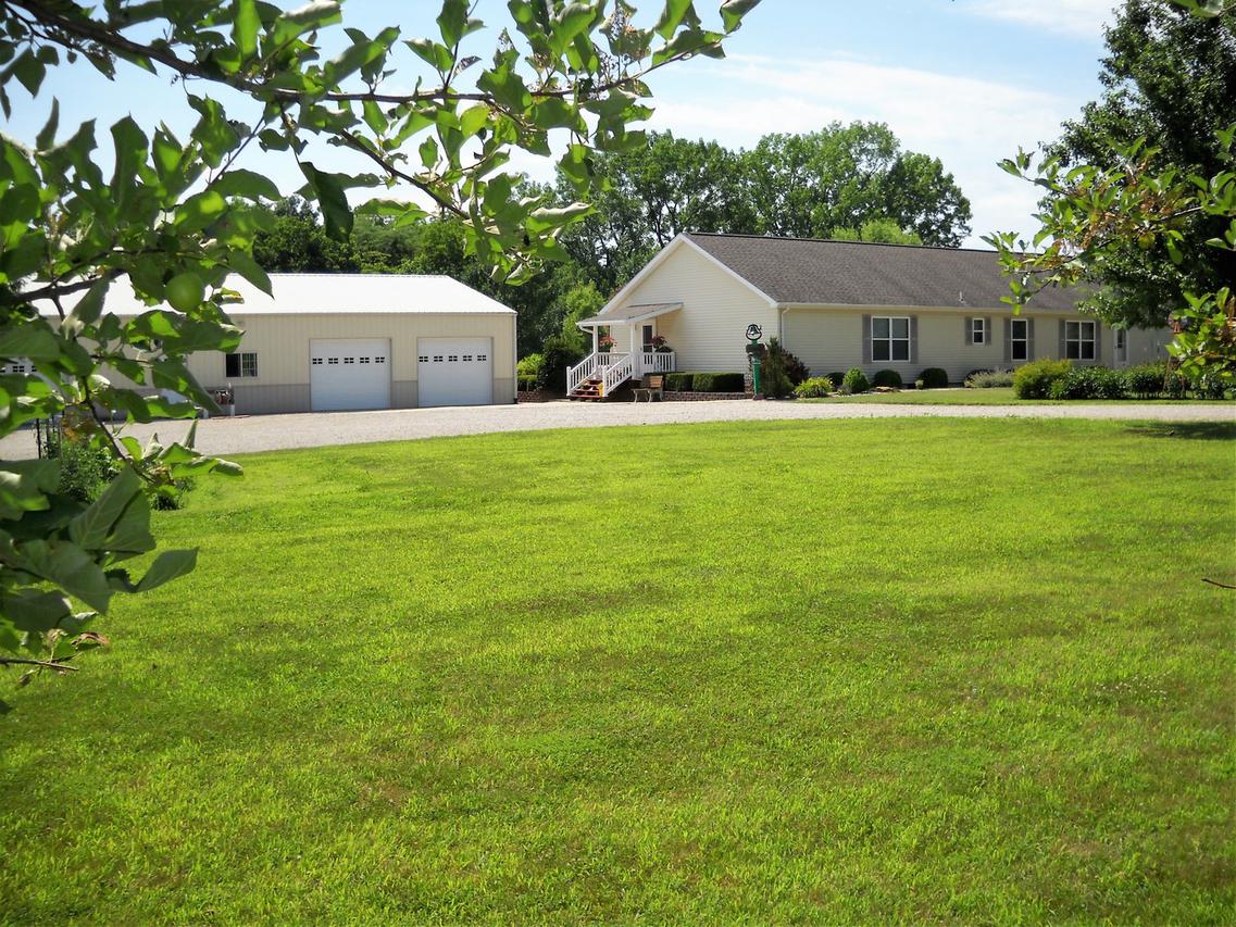 1153 County Highway 6, Shelbyville, IL 62565