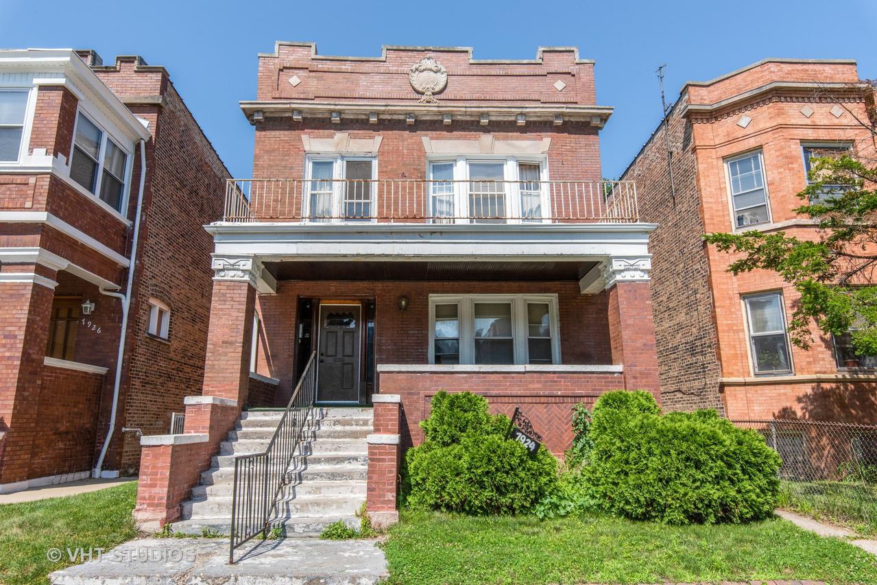 7924 S Peoria St., Chicago, IL 60620
