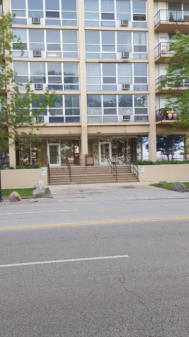 6730 S South Shore Dr. #503, Chicago, IL 60649