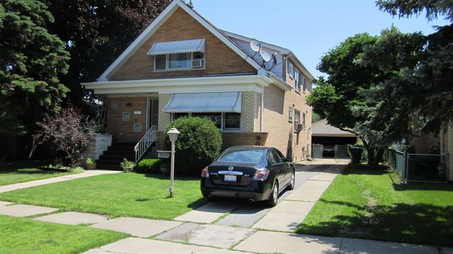 9137 Parkside Ave., Oak Lawn, IL 60453