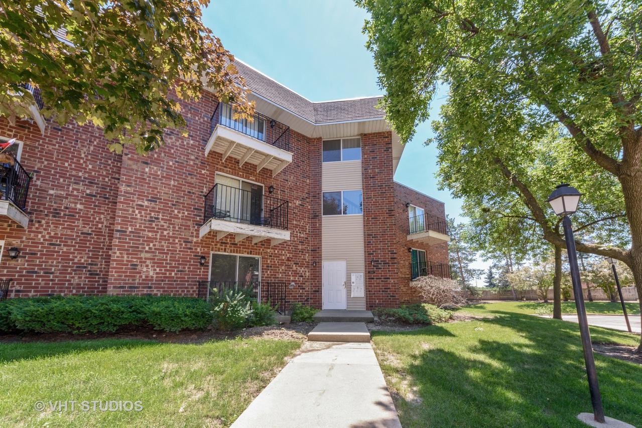 1780 S Arlington Heights Rd. #1A, Arlington Heights, IL 60005