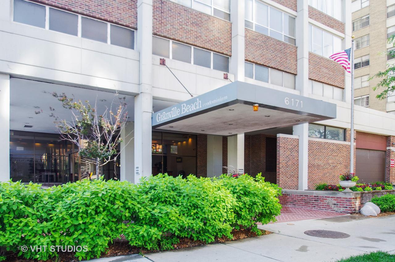 6171 N Sheridan Rd. #1012, Chicago, IL 60660